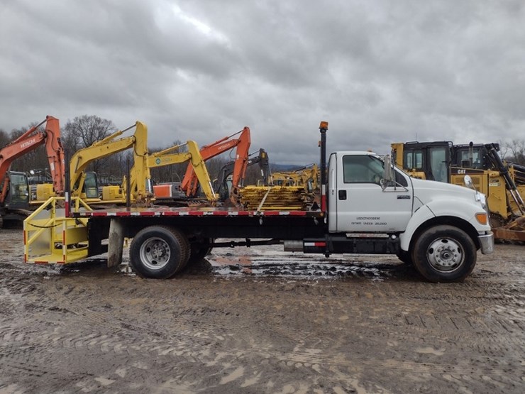 2005-ford-f650-image-3