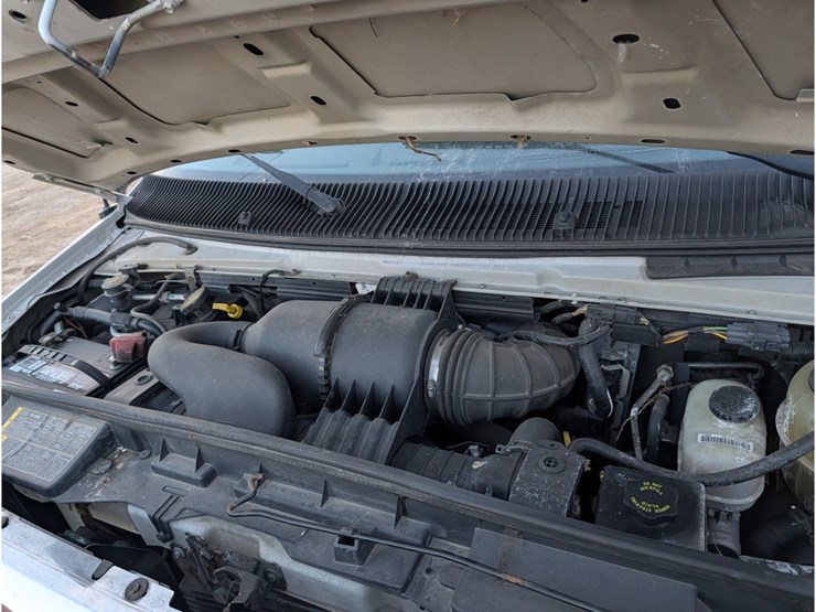 2009-ford-e350-image-15