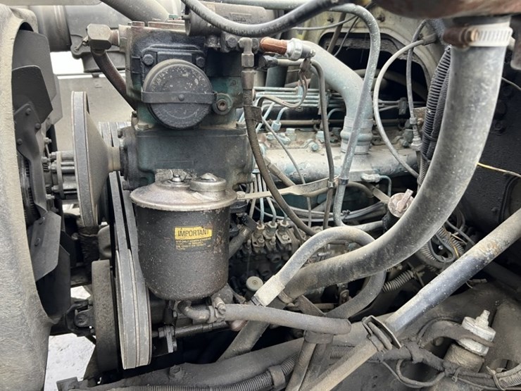 1986-international-1954-s/a-truck-tractor-image-11