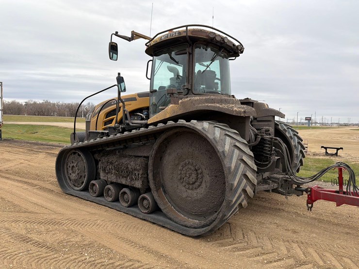 2016-challenger-mt875e-image-3