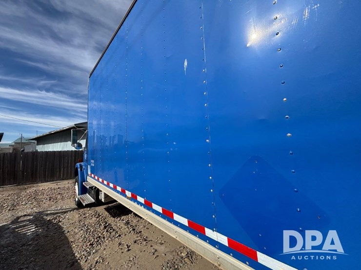 freightliner-fl106-image-16