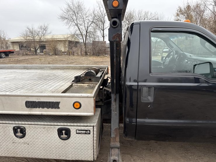 ford-f550-xlt-image-26