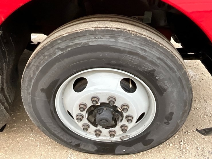 2020-kenworth-t680-image-8