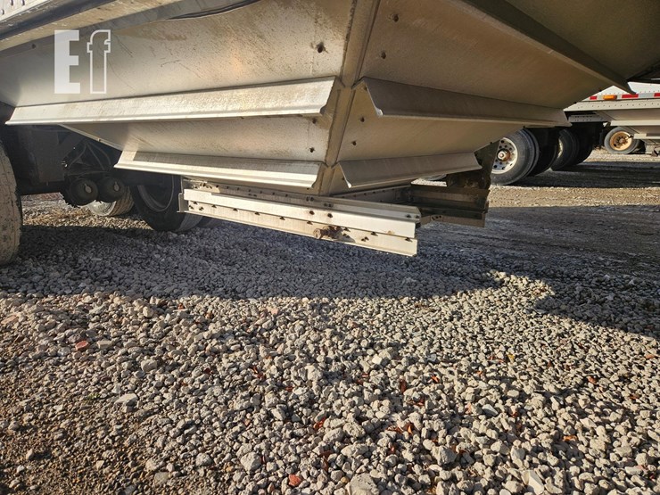 1998-wilson-43-ft-image-10