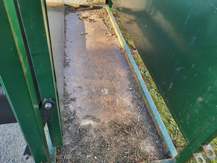 arrow-farmquip-8400-q-catch-cattle-squeeze-chute-w/alley-way---like-new-image-19