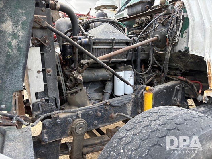 1986-mack-rd686-image-30