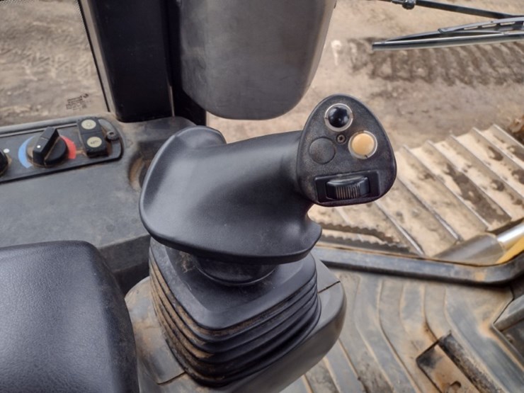 caterpillar-14-image-14