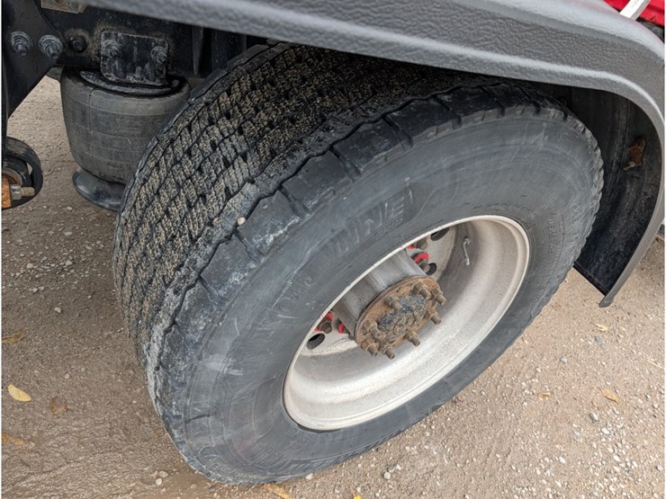 freightliner-cascadia-125-image-6