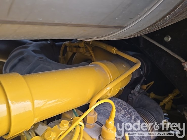 2019-deere-850l-lgp-image-95