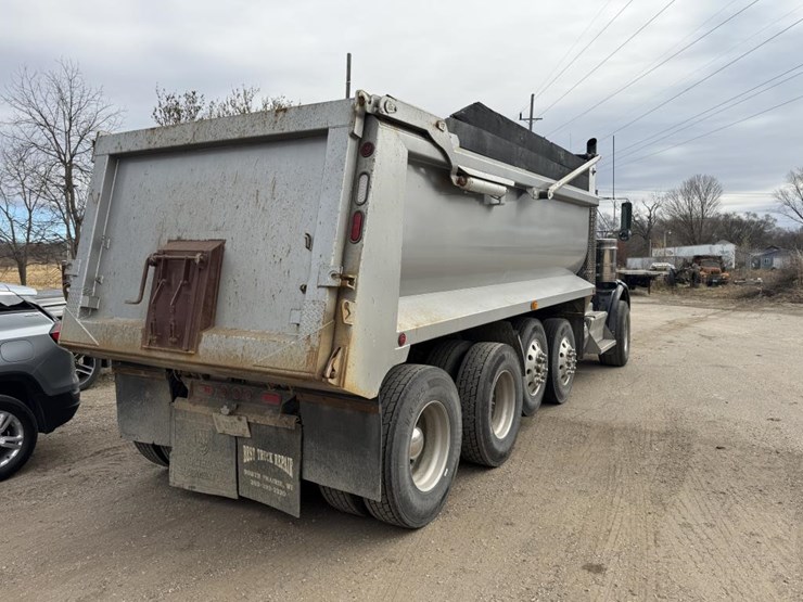 2014-kenworth-t800-image-5