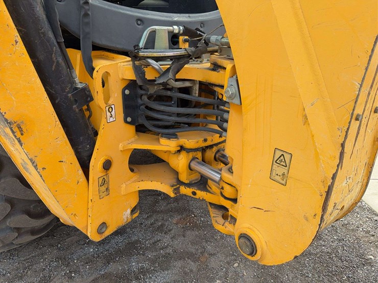 jcb-3cx-image-12