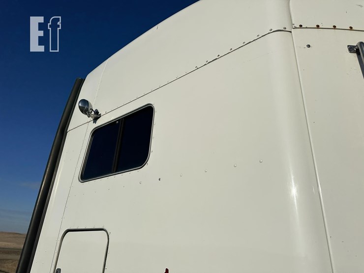 2014-peterbilt-386-image-4