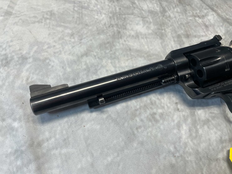 #2452-•-ruger-blackhawk-357-mag-revolver,-sn:-32-99293-image-5