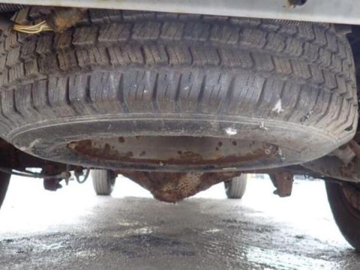 2010-ford-e350-xlt-image-71