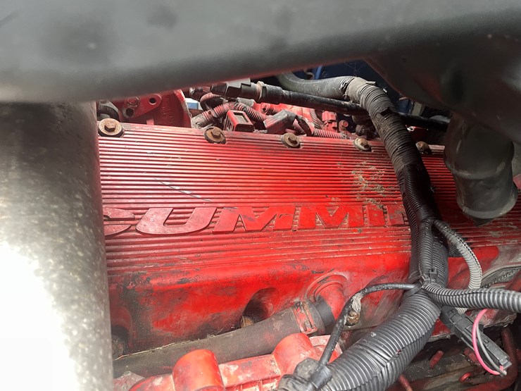 #210-•-2009-international-eagle-semi-tractor-(fall-creek,-wi)-(has-wi-title)-image-21