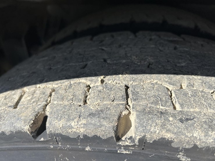 2017-peterbilt-337-image-117