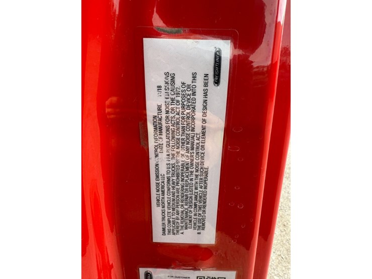 2019-freightliner-cascadia-126-image-26