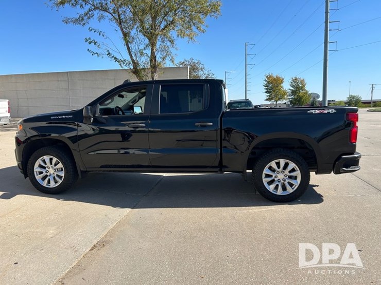 2021-chevrolet-silverado-1500-image-3