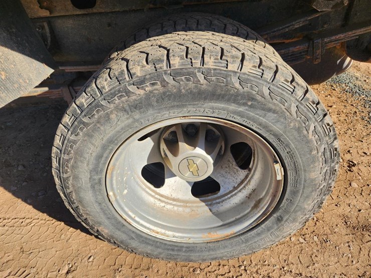 2009-chevrolet-3500-image-54