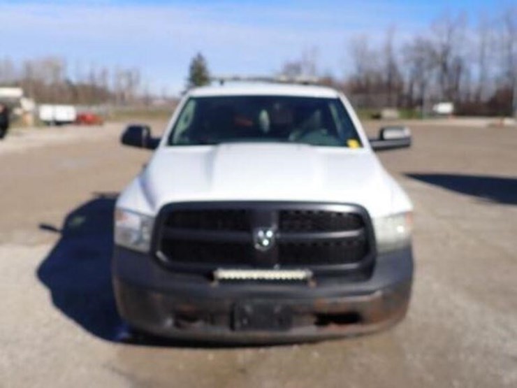 2016-dodge-1500-image-2