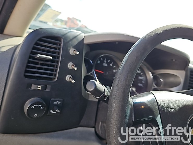 chevrolet-silverado-2500-image-32