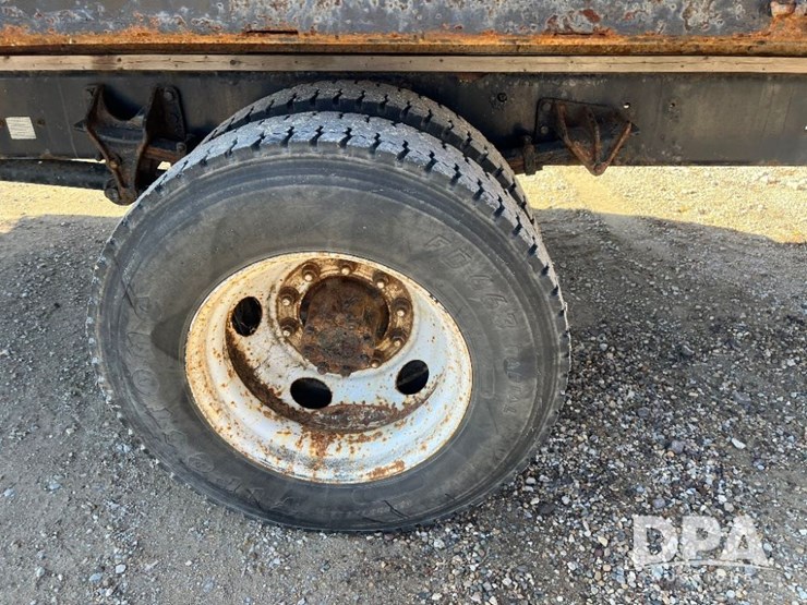 ford-f650-xlt-image-35