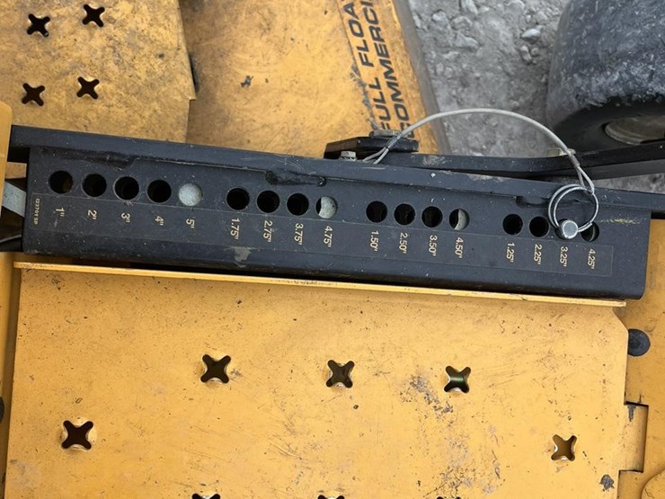 cub-cadet-tank-lz48-image-4