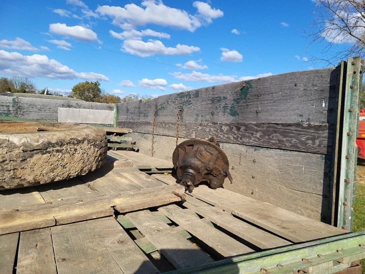 1953-gmc-354-24-round-top-cab-single-axle-grain-truck--needs-axle-shaft-image-26