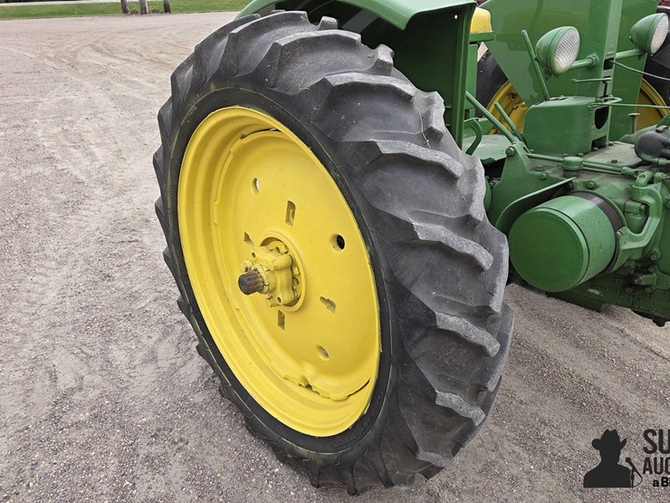 john-deere-b-image-15