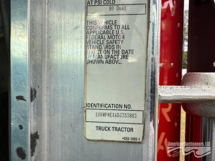 2013-kenworth-w900-image-3