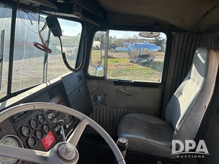 kenworth-t600-image-59