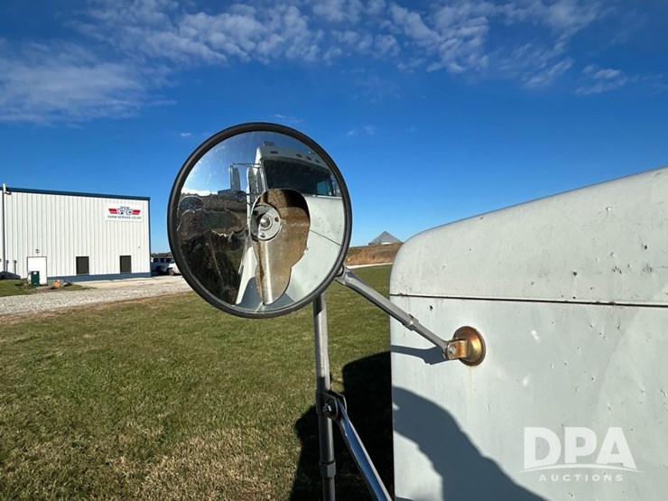 1996-freightliner-fld120-image-15