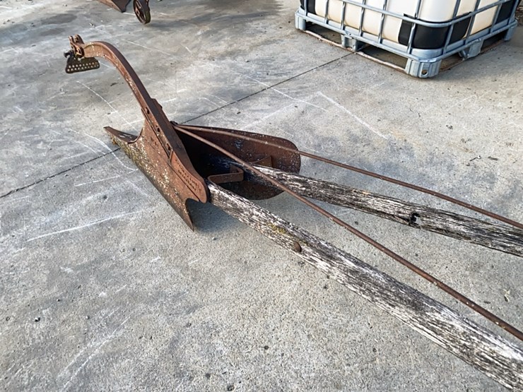 j.-f.-leury-&-sons-walking-plow-image-11