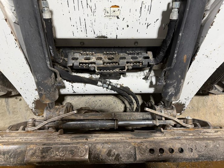 2022-bobcat-s850-image-10