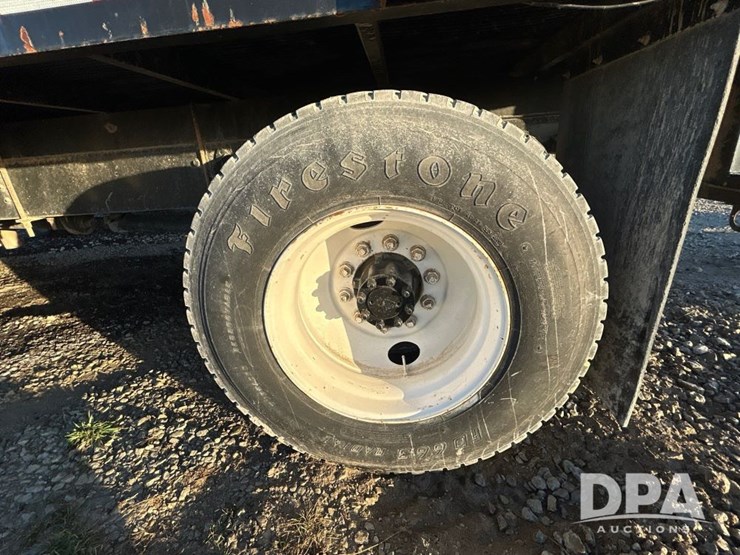 international-4700-image-21