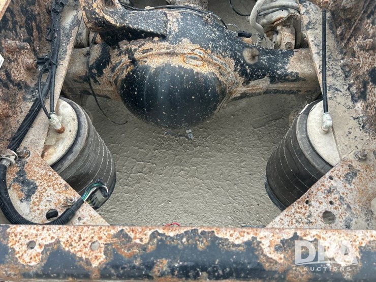 international-9900i-image-26