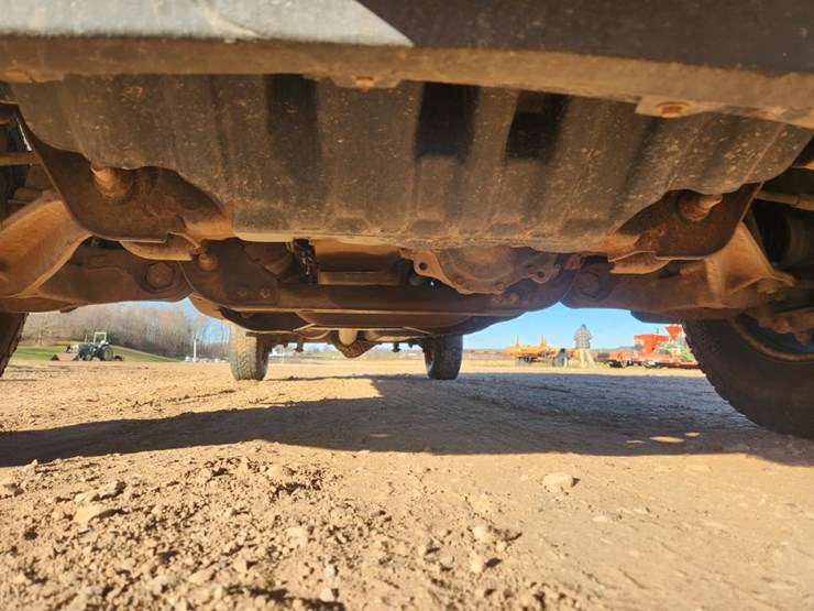 2017-chevrolet-2500-image-26