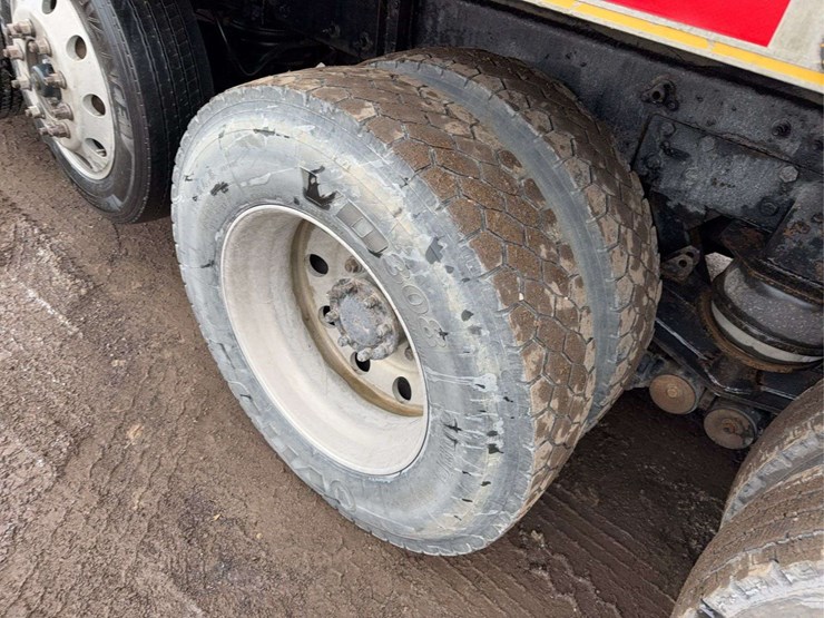 2010-kenworth-t800-image-8