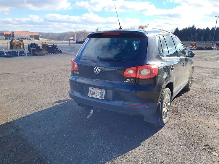 2010-volkswagen-tiguan-image-3