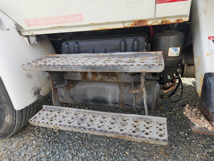 international-durastar-4300-image-38