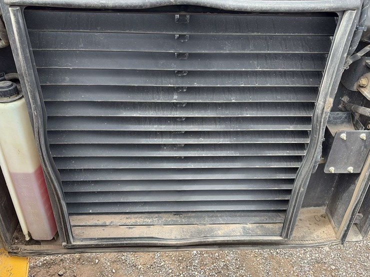 2022-new-holland-c362-image-27