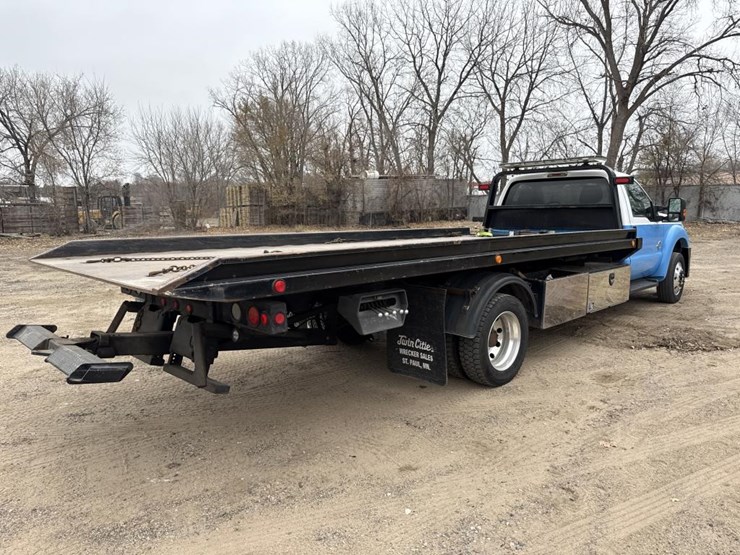 ford-f550-xlt-image-5