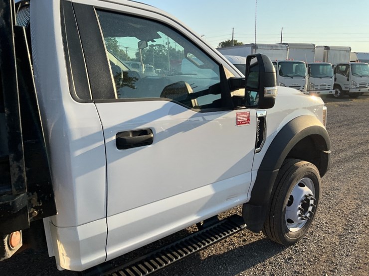 2019-ford-f550-image-11