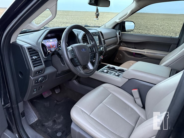2019-ford-expedition-xlt-image-24