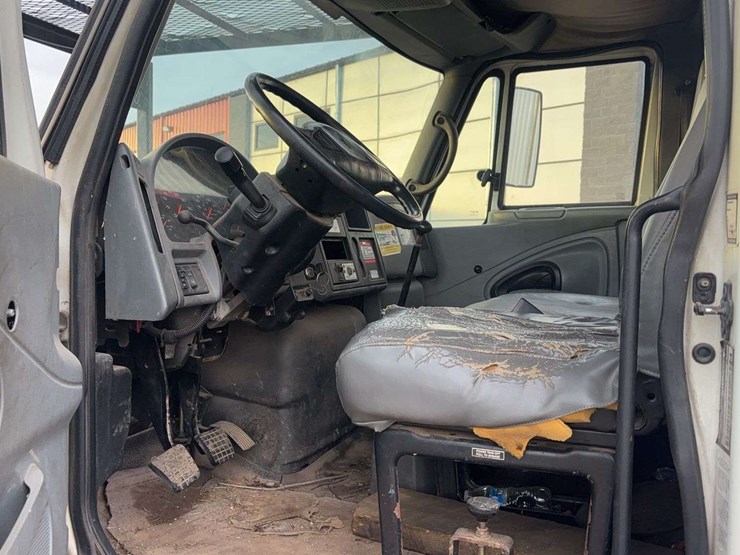 international-durastar-4300-image-40