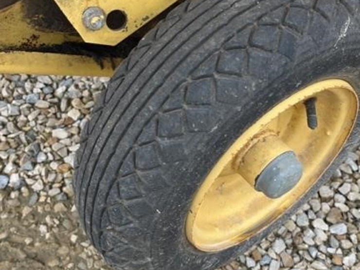 new-holland-660-image-22