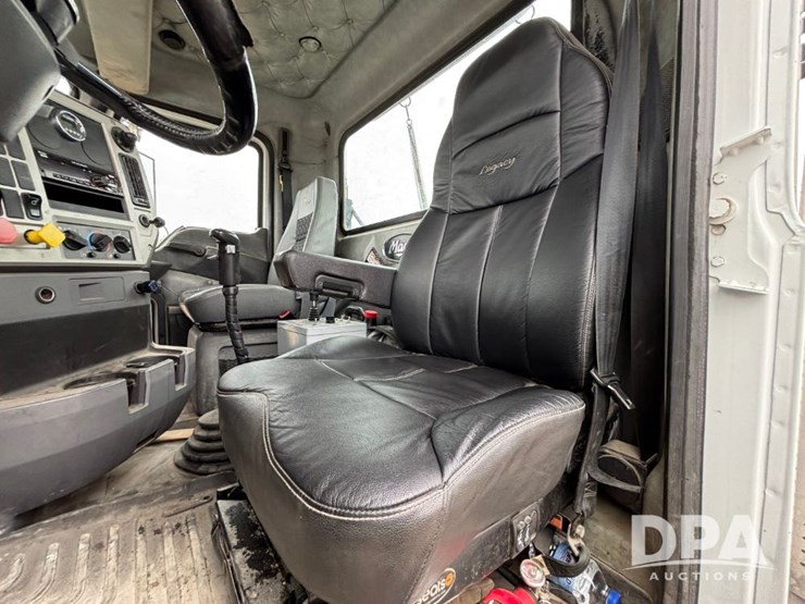 2017-mack-pinnacle-chu613-image-72