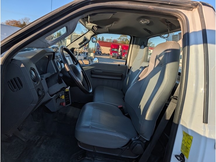 2015-ford-f750-image-23