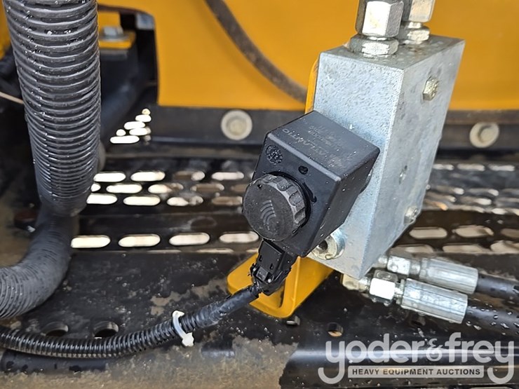 2023-sany-sy225-image-110