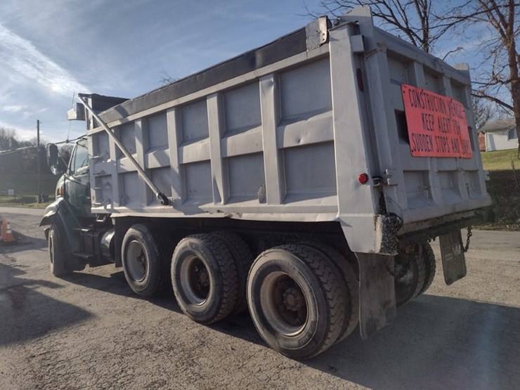 ford-lt9513-image-34